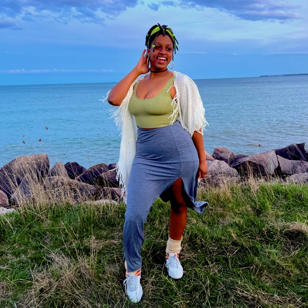 Meet your Posher, Golden